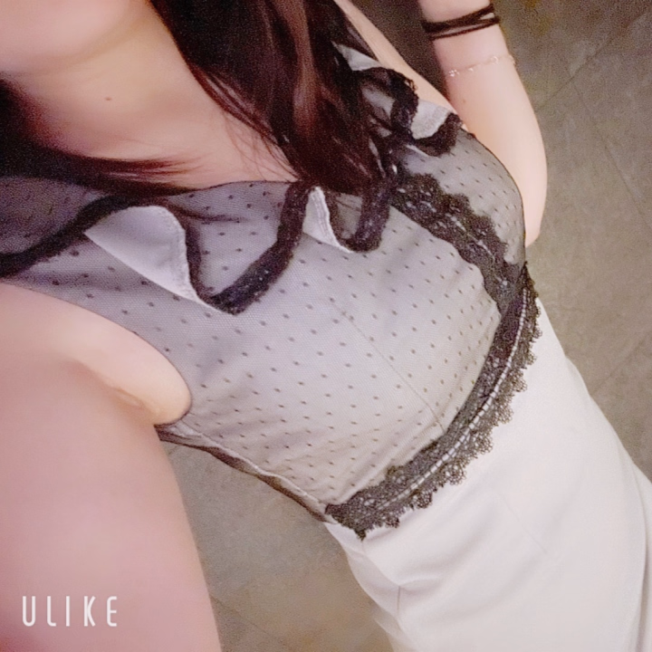 どうもあられです♡♡

2択しつもーん！！

そろそろコーナー化できるかな？笑

今日の質問いっきまーす

今日のお題は……

朝型？夜型？？

あられは断然夜型です（笑）

ちょっと早く起きても結局夜更かししちゃう…笑

推しのYouTubeとか見てたらあっという間に深夜になってたり……

みんなはどっち派？？