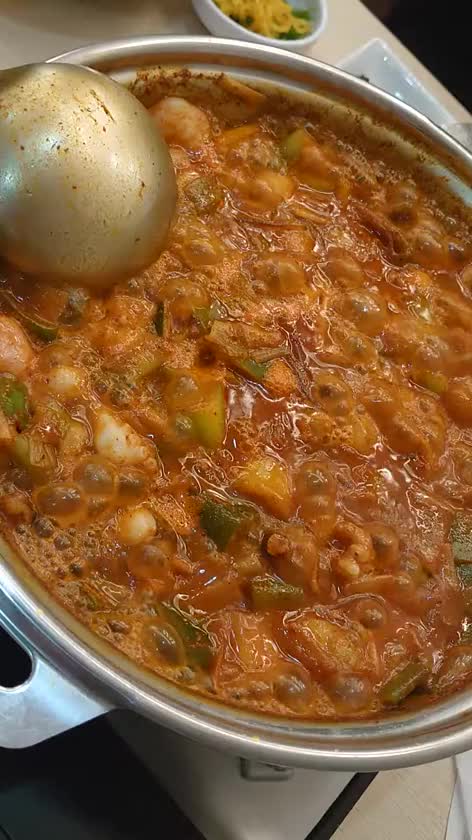 なんだか辛いものが食べたくて
たぎっているちひろです

こんばんは😊

夜もあと少し、
たぎらせてお待ちしてます😼❤️