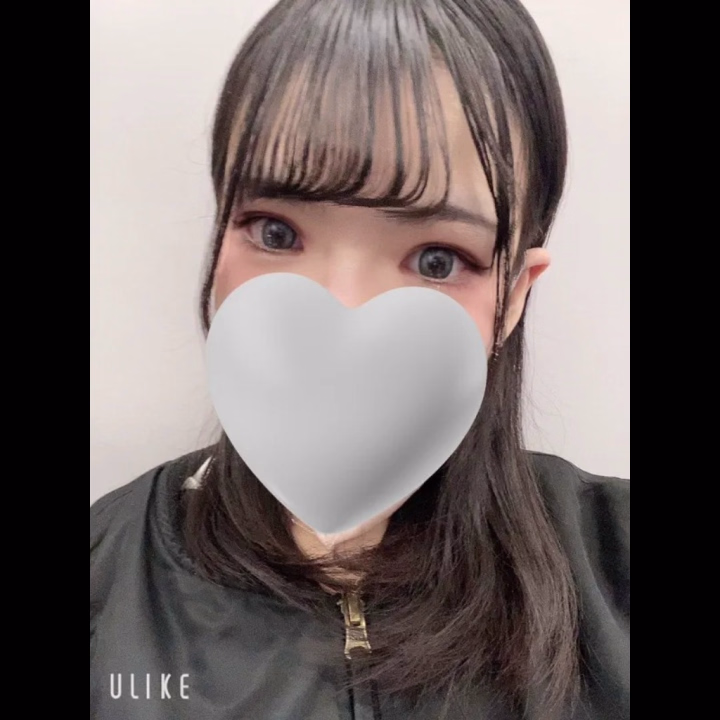 お久しぶりです。
れいです❕

久しぶりに出勤しました✨

今日は雨☔️ですが、
少しでも会いに来てくれると嬉しいです😭

お待ちしてます🎶