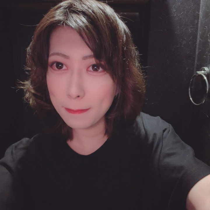 れいです♡

5/29
14時から60分で遊んでいただいたお兄様ありがとう❣️

三重の方から来てくれたみたいで嬉しいです！
会った時から綺麗って言ってくれて、とっても顔近づけて見てくれたね♡
ちょっと恥ずかしかったけど嬉しいよ〜〜

プレイもイチャイチャでいい感じ🥰
キスとかフェラとかいっぱいしたね💕
最後はいい感じの余韻で添い寝しながら話してまったりムード🫶
あっという間だったけど楽しかったね‼️
ぜひまた来てくれると嬉しい☺️
ありがとうございました♪♪


15時半からの90分のお兄様もありがとうございました♡

ちょっと遊び慣れた感じのお兄様❤️
お話していい感じに盛り上がってイチャイチャ❣️
ベットでは、はじめはフェラとかいっぱいしましたね〜〜
とっても時間かけて唾液でぐちょぐちょで……😘
あと、乳首もぺろぺろ舐めたり噛んだり責めちゃいました❣️
そのあと逆AFいっぱいしましたね♡
バックでたくさん突いちゃった‼️
すごい声出ちゃってたよ🥰

また来てくれたら嬉しいです♪
ありがとうございました❤️