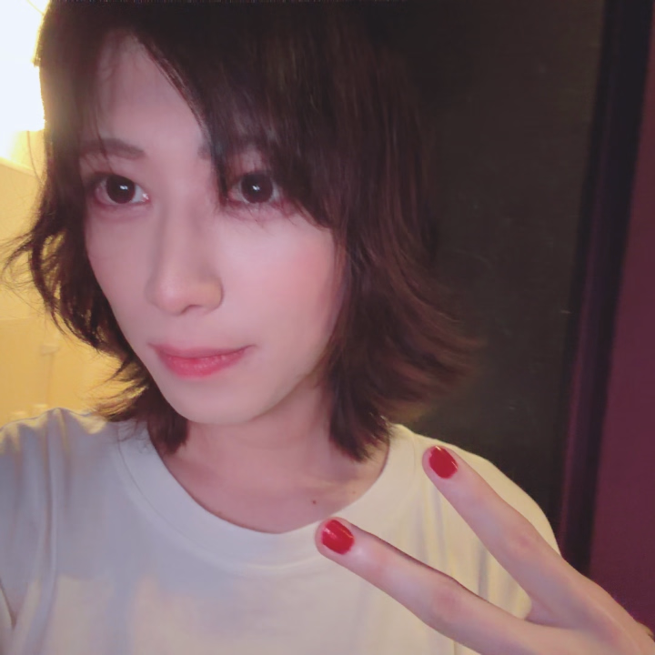 れいです♡

6/3 20時頃から90分で遊んでくれたお兄様ありがとうございました♡

ドアを開けると見た目ワイルドなお兄様🫶
奈良の方から来てくれた🥰
うちを選んでくれてありがとうね❣️

シャワーの時からとってもイチャイチャ🥰
興奮してくれて嬉しかった💕
そっからベットでめっちゃ責めてくれて♡
いろんなとこ舐めてくれたり、手であそこしこしこしてもらったり……とっても気持ちよかったよ🫶

両方だったけど、おしりはウケはしなくて逆をしましたね❣️
普段からあまりおしりはしないって言ってたから、時間かけて指でほぐしちゃいました🍑
気持ちよさそうでよかったよ〜〜🫶

最後は手でフィニッシュ🥰
イッた後しばらく添い寝しながらまったりトーク☺️
シャワー浴びた後もご飯のお話ししましたね‼️
ラーメンとかチャーハンの話とか〜〜
普段はあまりこういうお店来ないって言ってたけど、また来るって言ってくれたし是非またお会いできたら嬉しいです🥰
ありがとうございました♡