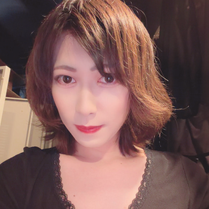 れいです♪

5/30 15時半から120分で遊んでいただいたお兄様ありがとうございました❣️

東京から会いに来てくれてありがとう‼️
とっても嬉しい💕
お話も穏やかでとっても落ち着く感じ🥰

逆アナ希望だったからMなのかと思ったら、責めるのがとっても上手なお兄様でしたね！
ベットではいろんなところ舐めてもらって……🖤
長い時間ずっとムラムラで、とっても気持ちよかった〜〜🫶

逆はお兄様あまり普段からしないみたいで、ほぐしてもキツキツで入らなくてちょっと残念💦
また今度チャレンジするって言ってくれたね♡
また大阪来た時お会いできたらとっても嬉しい😍
ありがとうございました💕