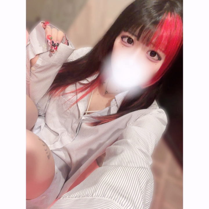 ねむち出勤した❕-  ̫ -
鳥取2日目！

出勤前に看板犬のアラシくんに
お会いしてきた🐶♡
可愛かったよー！( Ĭ ^ Ĭ )

10:00~12:50🈳です💭
その後は14:30~❕

救世主さんまってるね（т-т）