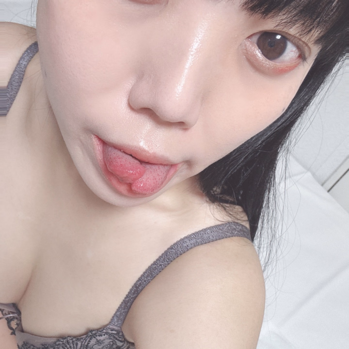 おはよ～☀️
出勤してます🛁🫧
⏰15:00まで⏰

どうやったらスプタンきれいにみえる写真とれるのだろう～、、👅
今日もたくさんぺろぺろしあいましょうね💕︎

りつ