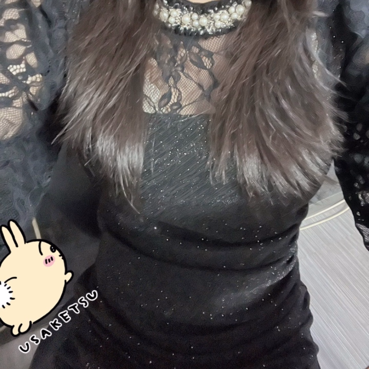こんにちは！
お久しぶりの日記になってしまいました💦

今日も出勤してます💪🏻

朝から会いに来てくださってうれしいです💕

20時まで待ってます🥰