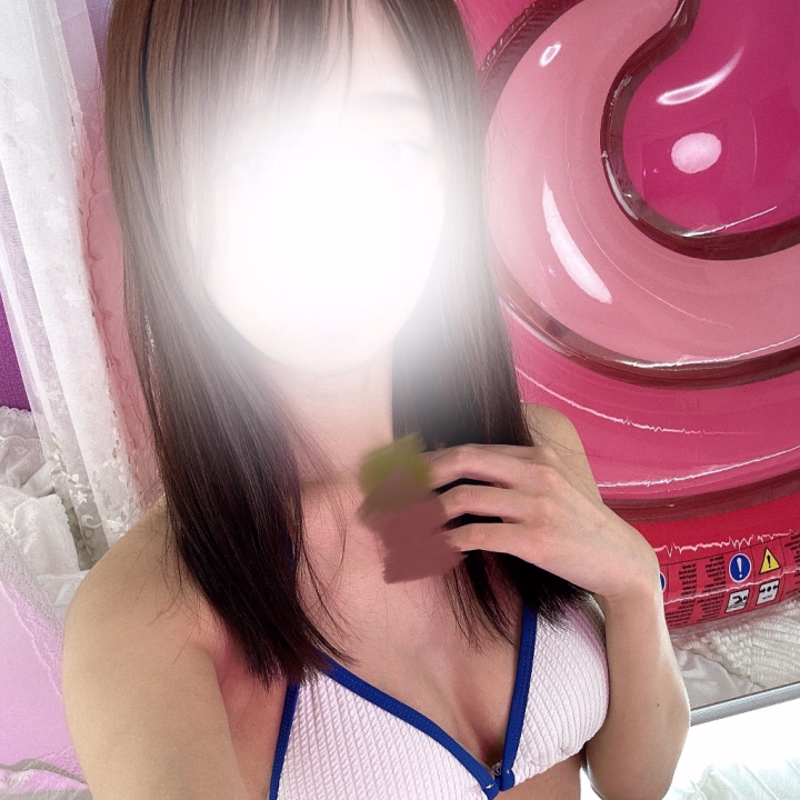 おはようございます❣️

今日は12:00～24:00です 🙂‍↕️

ゆっくりめだけど早起きしちゃったから

朝から楽しみにしてたくじ引いてきた 🥹

狙ってたの当たってはっぴーです🍀

雨も風もやばそうだけど気をつけようね😖