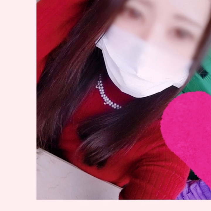 出勤しましたー！


ラストまでよろしくお願いします☺️☺️


最近は服装が難しい…🤔💭
上着いるかな？っていつも悩む😂😂