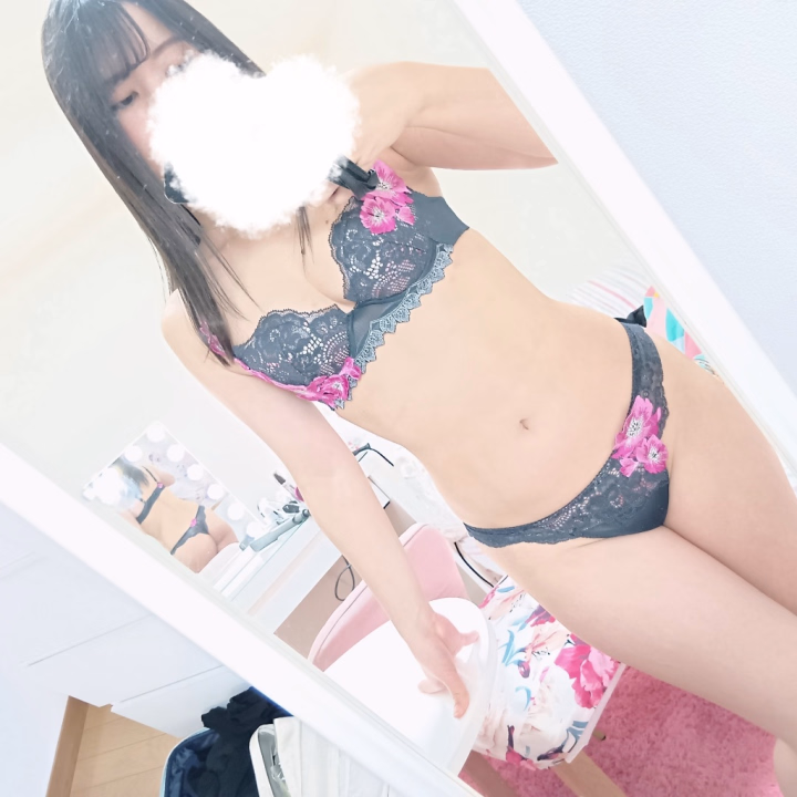 出勤スケジュール変更になってまして
早番メインに変わってます☺️☺️


要チェック✅✅


明日も朝からに変わってるよ〜！


一緒に楽しみましょ🥰