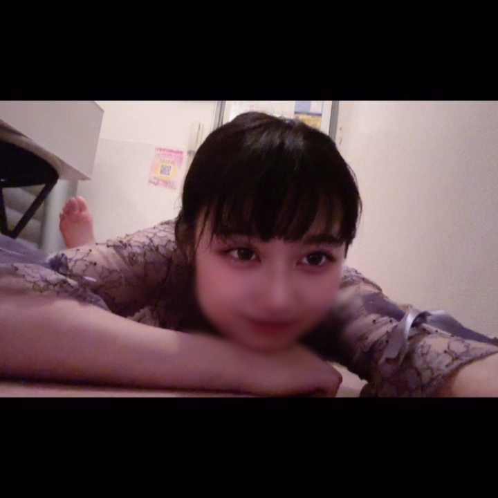 みんな可愛い綺麗って言ってくれるから調子乗って今日はねすっぴんdayにすることにしたの！
マスカラとカラコンだけならすっぴんでいいよね！！🤣🤣🤣

メイクしなさい！って言われたら次出勤の時にするもん🙄🙄🙄