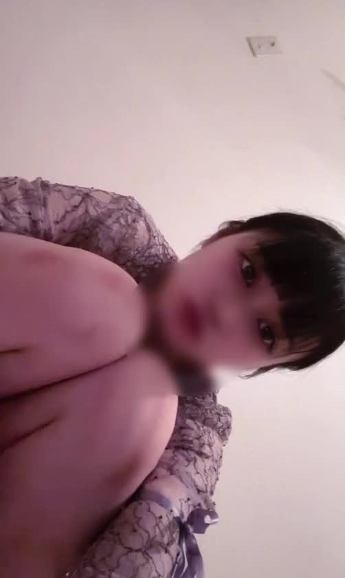 おっぱぃチラ見せ🫣🫣🫣
18時までいます！