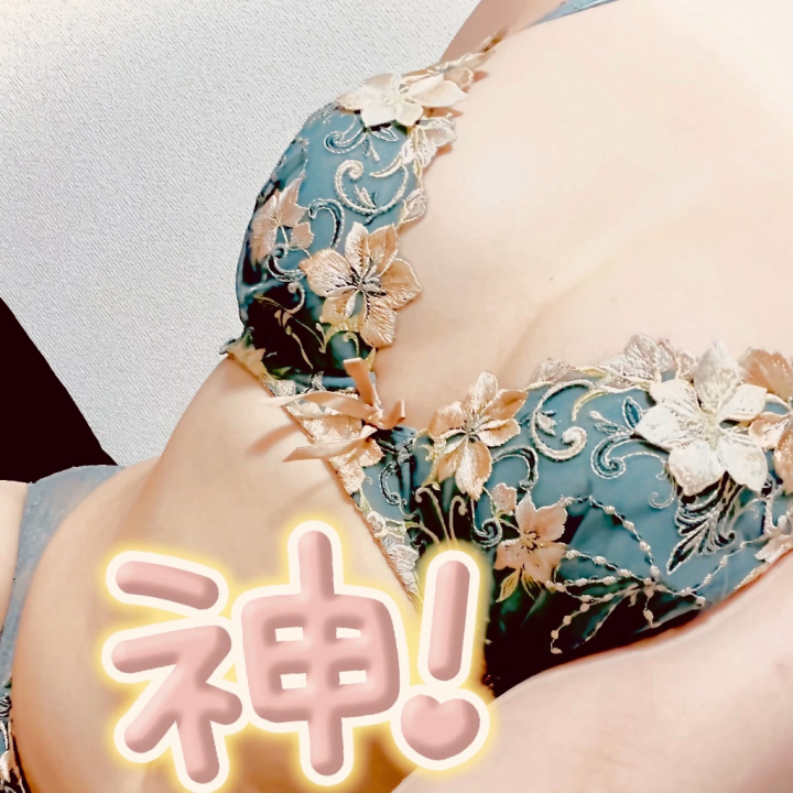 No.69一ノ瀬！ฅ( ˙꒳​˙ ฅ)

この間は体調を崩してお休み頂いてしまいすみませんでした（ ᵕ̩̩ ᵕ̩̩ ）
水曜からは元気に出勤できるよう体調整えます🙌

水木土17時~last出勤です！
いっぱい遊んでください
よろしくお願いしまーす💕