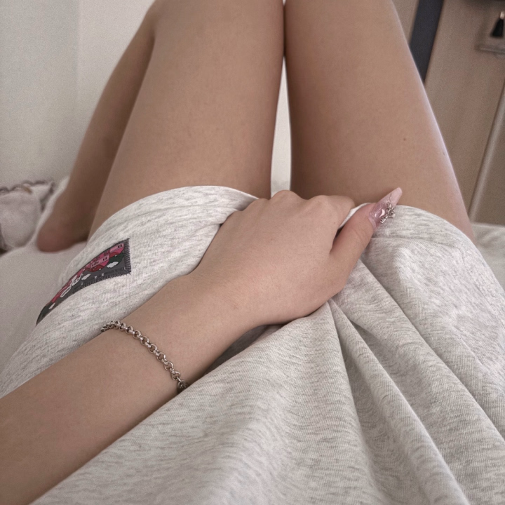 ムラムラするぅ( ˘ω˘ ) ﾑﾗﾑﾗ…💕
皆はムラムラした時どうしてる？👀💓