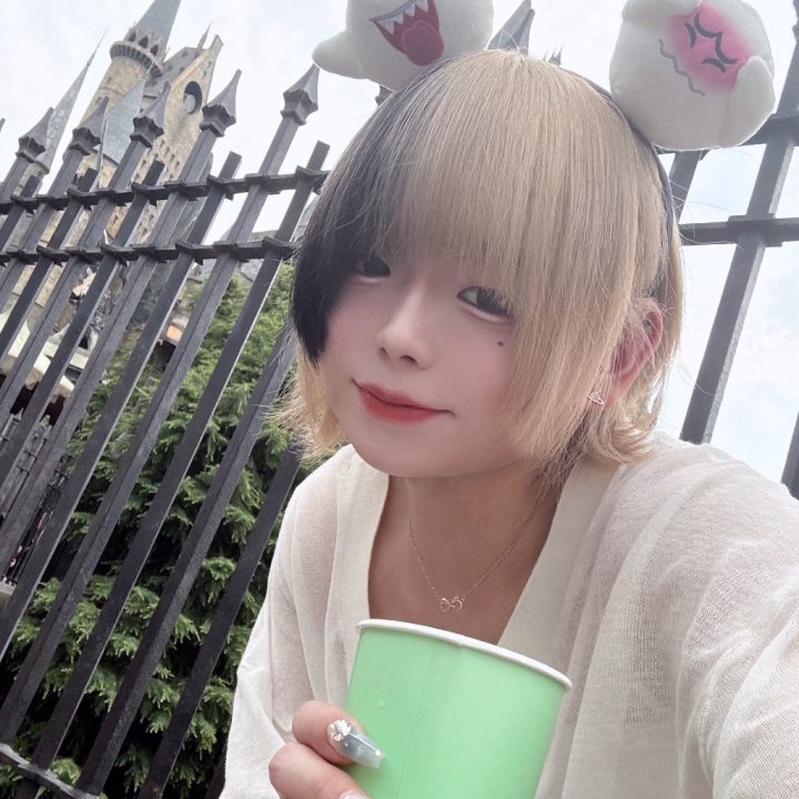 やっほー！✨️

今お店で口コミ割引をしてて、口コミ書いてくれた人は次回1000円引になるみたいです🥰

遊んでからけっこう時間経ってもかけるみたいなので、お時間ある人は是非是非書いてくださいね😚💕

あ、ちなみに将来の夢はユニバデートをすることです💓