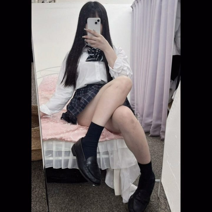 しゅっきんしてます！みなせです💙

16時から〜❣️

今日めちゃくちゃ寒くてびっくりした。。
今週は寒くなりそうだから
体調には気をつけてくださいねっ！

お待ちしてます♡