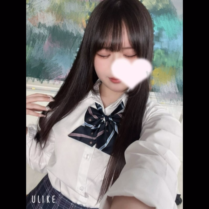 あけましておめでとうございます！！♡
みなせです♡

今日出勤してます！

昨日は2週間ぶりくらいの久々の
出勤だったけど本指名のお兄さんもはじめましてのお兄さんもたくさんきてくれて
嬉しかったよ〜（ ｉ _ ｉ ）（ ｉ _ ｉ ）

たくさん褒めてもらって
気分がいいですね🎶🎶🩷

外寒すぎるのにわざわざ足運んで
きてくれて本当にうれしいなって
思う😭

体調にはきをつけよーっ！
お部屋あったかくしたりお風呂浸かったりして一緒にあったまろうね♡
