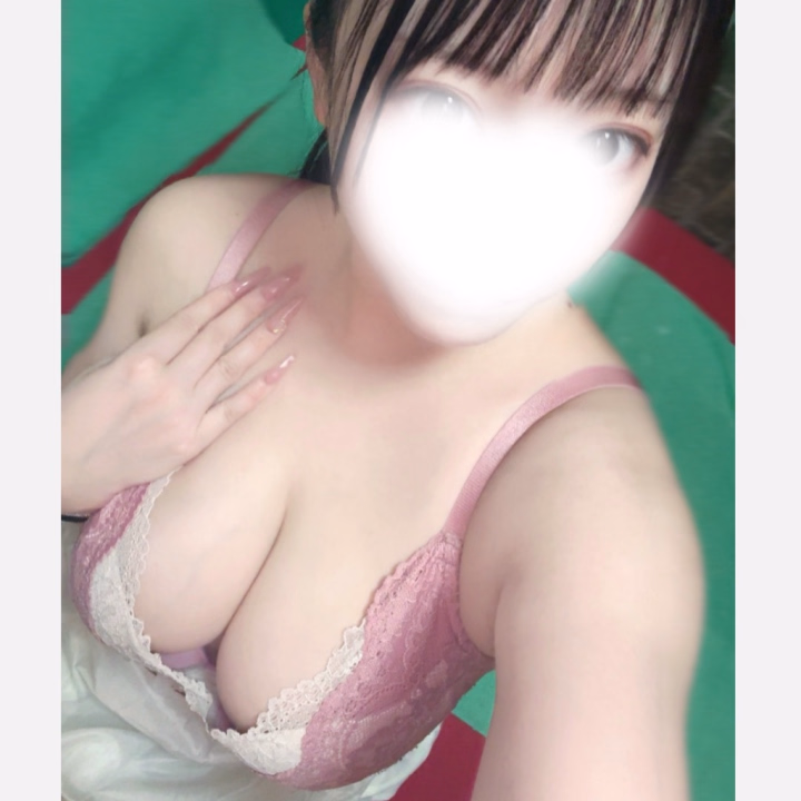 おはようございます☀

初日から昨日までたくさんのお兄さんありがとうございました😭💕💕
ゴールデンウィークということでこっちに帰省してきてるお兄さんや地元でゆっくり遊びにきたお兄さんや旅行のお兄さん様々なお兄さんとお会いできて嬉しかったです🥰🥰

一旦今日が最終日となります❣️
今日からお仕事のお兄さんが多いと思いますが、狙い目だと思うのでもし良かったら遊びに来てきてくれると嬉しいですᴗ ⩊ ᴗ♥
18時までいます！待ってるね🫶🏻
