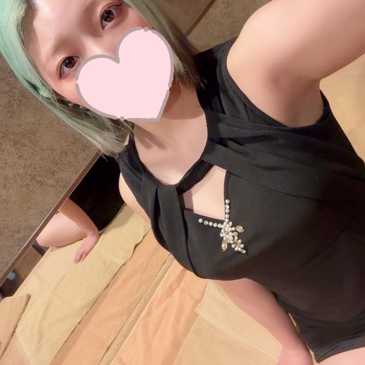お久しぶりです😊

今日はどんな出会いがあるかな。
少し緊張しつつも、気持ちは前向き( •̀ᴗ•́ )و
今月は21日まで出勤しています。
会いに来てもらえたら嬉しいです✨️