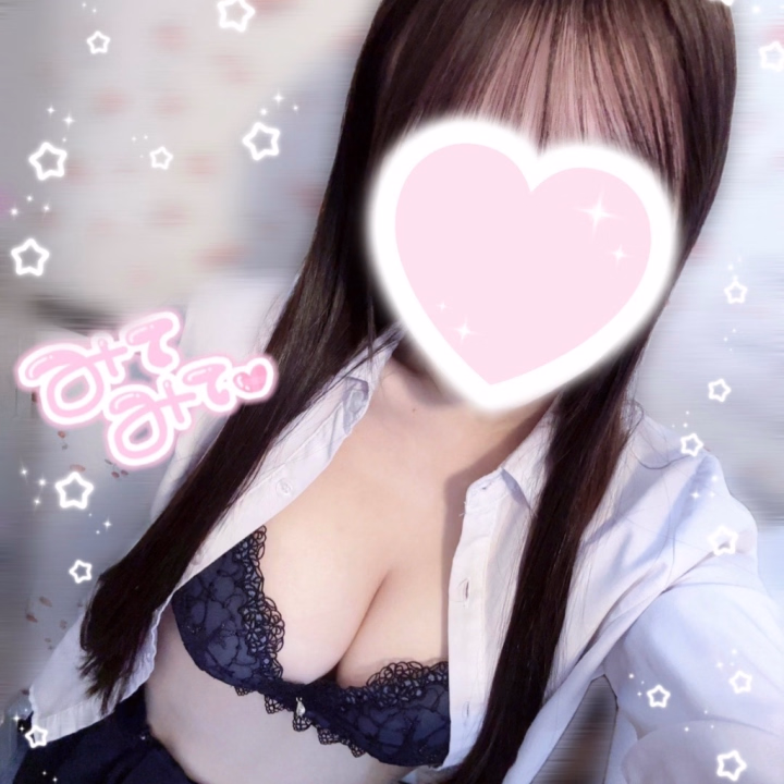 おはよー！こむぎです！！
今日15:00〜21:00で出勤するよん☀️




もうすぐ大学が始まる…！！
学校そんなに好きじゃないけど、春休み長すぎてちょっと行きたくなってます😸⭐️



新年度ってわくわくするー！もっかい小学校の入学式とかしたいって最近めっちゃ思ってます🥹
あのそわそわとわくわくと胸いっぱいな感じ、大きくなるとなかなか味わえないから戻りたい…



こむぎ