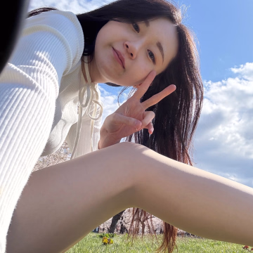 本日、当欠です🥲

昨日より声が出なくなってしまい、、、

というか、声枯れで1音も発せられなくて

声枯れにも程があるくらいカスカスのカス

れもしない声なので、おやすみを頂きまし

た。ほんとうにすみません💦

声が出るようになったら出勤します。

明日は今のところ、出勤にしてますが、

今夜の声の体調次第で予定が変わるかも

しれないです。

ＧＷ中にご迷惑おかけしてすみません✋


ここあ🍫