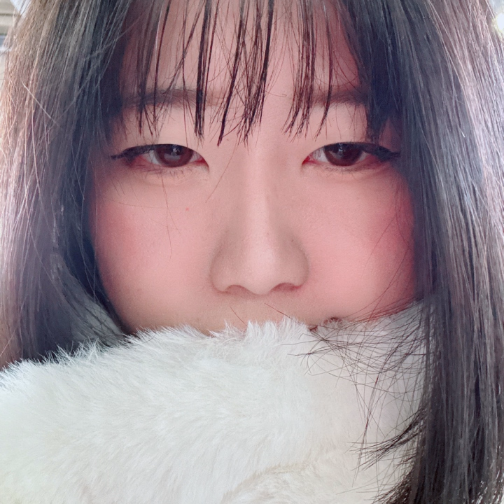 おはようございます！寒い朝です。
撮ってみたらAI加工みたいになりました笑