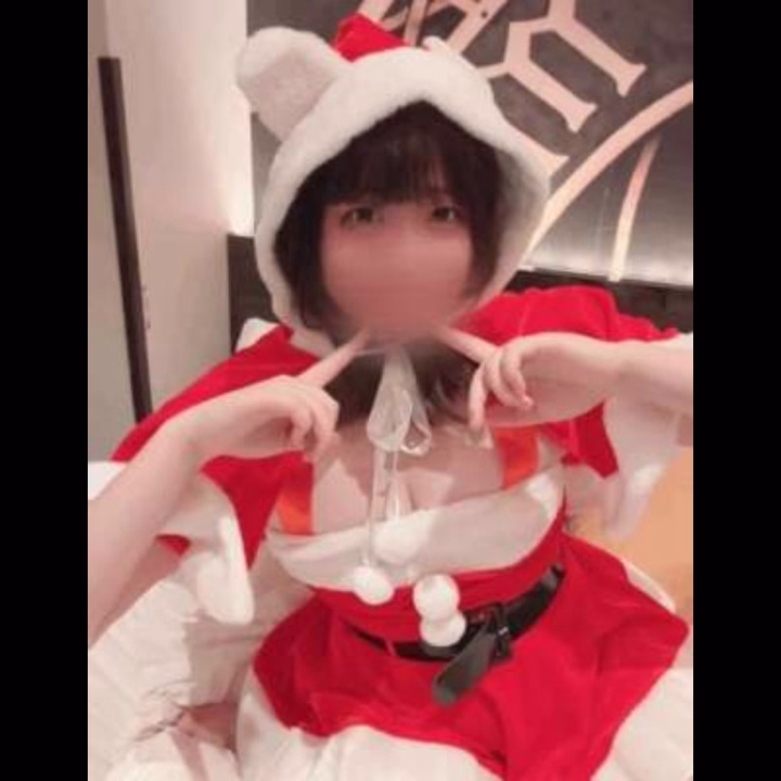 懐かしのサンタさん🎄
 
時期ごとによくお友達と
写真撮影会をするんだけど
春はなにがいいかなあ🤔🌸
 
おすすめのコスプレおしえて😚
 
りりあ🐰