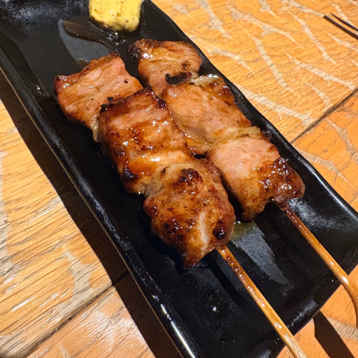 室蘭焼き鳥

初めて食べましたが想像通りの味でした。