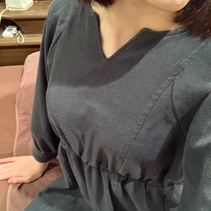 おはようございます！ひなたです！
今日は雨が降っていて、ジメジメしていますね💦
お部屋を涼しくして、お兄様がいらっしゃるのを待ってます💓
本日10時より出勤しております✨