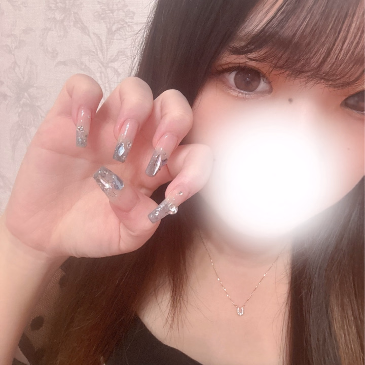お兄さんたちはたまに誰かに甘えたくなったりしない？🥺

最初はまったりしてたのに気づいたら我慢できなくて始まっちゃう感じがだいすきで興奮する💕

お兄さんのこといっぱい感じながら一緒に過ごしたい🕰️🫧

ちゃんと癒しながらちょっとだけドキッとさせちゃうかも？㊙️♡