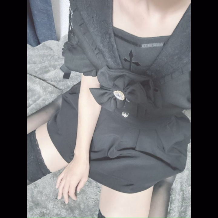 ＼06/21のお礼日記／

お昼からいてたよぉ

正午は晴れすぎてて暑いし、昼過ぎは曇りで湿度高くて、夜は肌寒いのやめてほしい。風邪引くて。
絶え間なくお兄様方に会えてうれしかた！事情により早退しております( . .)"‬



〇A305号室のお兄様(70分)

事前に予約してくれてありがと！会えるの楽しみにしてたよー！！！

ちゅーいっぱいfーでいちゃいちゃしまくったね！よしよしがほんまにうれしくてずっと頬ゆるんでたと思う笑

ケーキに飲み物、たくさんありがと( * ॑˘ ॑*)アニメマンガの話もっとしたかった( ; ; )時間足りないよね？！ばいばい名残惜しかた、、


〇403号室のお兄様(75分)

韓国人のお兄様！日本語上手だった！もう日本に来て3年になるんだって！出会えてうれし

触るのも、舐めるのうまくて声我慢できなかった、、はずかしいなぁ

ダイニングチェアいいの見つかるといいね‪(っ ॑꒳ ॑c)ニトリの場所わかるかな、？