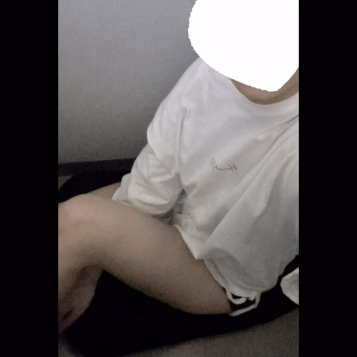 今日もいるの。てか毎日いるよね笑

19:30-lastでいてるので会いに来てちょ！さっき昨日のお礼日記出したのにその数分後に出勤の日記更新してるのやばいね、ちゃんとします、、

明日から数日大学の関係でお休みいただいてるのでしばらく会えんくなる前に会いたい、、