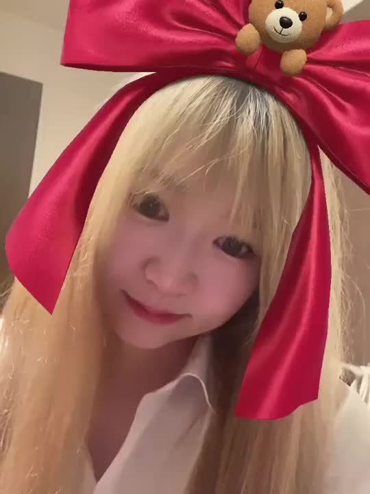 リボンとクマさん可愛くない？💗

夜は安定に寒いね…

少し外に出ただけで身震い🫨🫨

暖かい鍋でも食べたいなーって
思います💗

おでんとかも良いな〜
頭の中暖かいご飯でいっぱいだ笑
