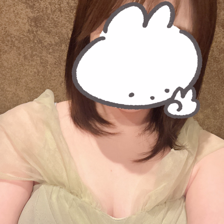 おはようございます！つむです🐹🌻
扁桃炎で熱が出てしまったので今日はお休みします😭💦

明日、明後日と日曜日の出勤は体調の様子みてまた出勤予定投稿します🙇‍♀️

去年からずっと数ヶ月おきに扁桃炎くり返していて近々摘出手術も検討するかもです🥲
手術したことある人よかったら手術前後で気をつけた方がいい事とかあれば教えてください( ; ; )