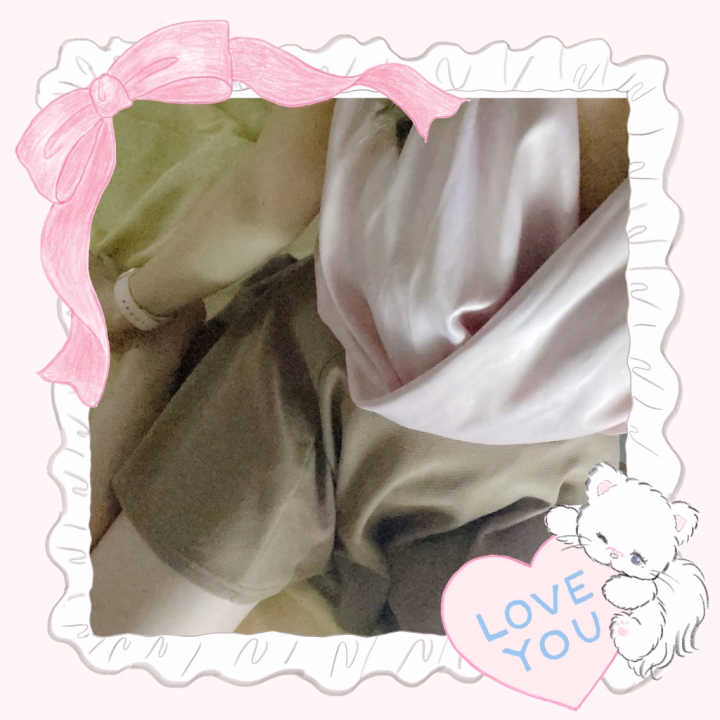 初めまして様、なかよし様

会いに来てくれてありがとうございました💖



とっても楽しくて
幸せな時間を一緒に過ごせて
あっという間でした𛰙᭜𖫴𖫰𖫱𖫳𖫲𖫲𖫳𖫴𖫰𖫱꛰ ᭜𖫴𖫰𖫱𖫳𖫲𖫲𖫳𖫴𖫰𖫱꛰ಣ🤍ྀི



また明日も来てくれるって聞けて
今からとっても楽しみにしてます🥰


明日は雨みたいなので
足元気をつけて来てくださいね☔️



みなみはおっちょこちょいなので

どこかにぶつけないように気をつけます…🥺



また明日会えるの、待ってるね🤍
