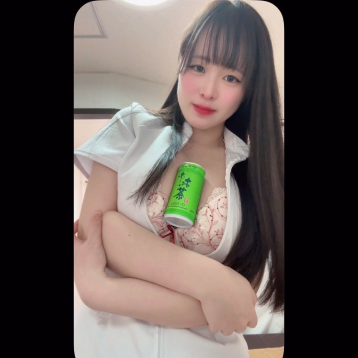 。°.。❅ 𓈒◌°.。゜.❅𓈒◌。・。❅𓈒◌。。



こんにちは☀️
こゆきです❄️.*˚




今日は華金ですね🌸✨️

お花見してるお兄さんもいるのかな？🍡



ねえねえ…🤭

お兄さんはお花派？団子派？それとも…



こゆき派？💗



もしこゆき派だったら、

ちゃんと会いに来て証明してね？🥺🫶



いっぱい癒してあげるし、

今日はちょっとだけ特別にしちゃうかも…🤍



遊びに来たら、こっそり教えてね👂✨️


。°.。❅ 𓈒◌°.。゜.❅𓈒◌。・。❅𓈒◌。。