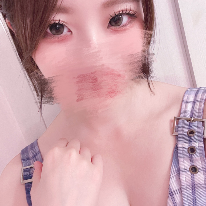 今日も一日ありがとうございました♡
会いに来てくださったお兄様、本当にありがとう🥰
一緒に過ごした時間が楽しくて、今日も素敵な一日になりました♡
今日は初めて、2回目のお兄様が来てくれて嬉しかった➰!!💖🤭一昨日ぶり😹
次の時は約束教えてね😽♨️
そして、もう一つ嬉しいお知らせが…!
新人ランキング 2位 に入ることができました✨
まだまだ新人の私を見つけてくれて、日記を読んでくれたり、応援してくれたり、本当にありがとうございます。
こうして結果として目に見える形になると、頑張っていてよかったなって思います🥹💗
これからも、会いに来てくださるお兄様一人ひとりとの時間を大切に、来てよかったと思ってもらえるような接客をしていきたいです♡
今日も一日お疲れ様でした🌙
ゆっくり休んでね。
また会える日を楽しみにしています♡