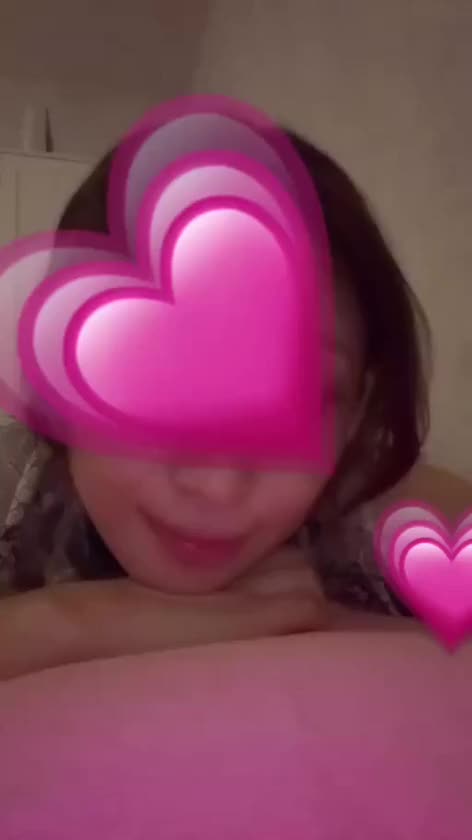 こんにちは！ありかです！🐱🎀

面白エピソードがあったので投稿で消化させてください笑
よく皆様に美味しいと言っていただける唇さんをこの前ドアにぶつけちゃって💦痛くないんだけど腫れてるみたいな感じで、ぶつけ方がほんとに恥ずかしくて笑笑
ドアを開けたと思って入ろうとしたらまさかの開いてなくてドアと正面衝突しちゃって😂😂
ぶつけた後何とも言えない気持ちになったんだけど紳士なお兄様がよしやしなでなでしてくれた🥺🫶🏻
ありがと🥴💗
優しい紳士なお兄様方が多くてうれちいな🥹🫶🏻

よしよし、なでなで、大歓迎です🐱
