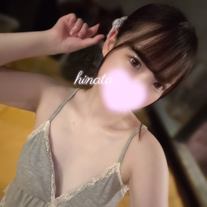 こんにちは、ひなたです☀️


本日は16時～2号店にて出勤します🎀
空き枠ありますのでぜひお誘い待ってるね🤍

昨日はお休みの日にしていたので、初めてウエットヘッドスパ行ってきました🥺🤍
ドライヘッドスパは行ったことがあったんだけど、友達にオススメしてもらって行ってみたんだけどめちゃくちゃ良かったです🥺


ひなた🌻