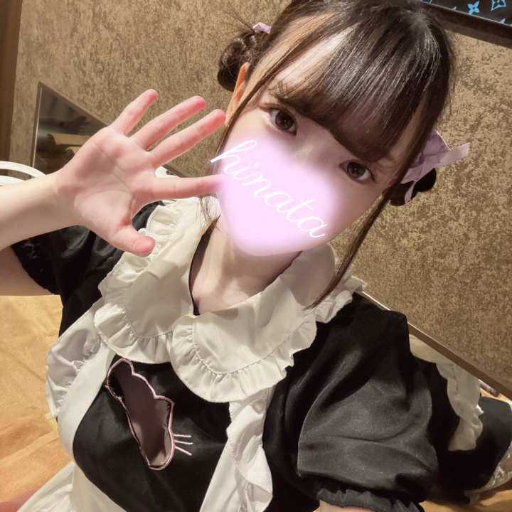 今日はメイドさんだよ～～🎀
海外の方からの人気も強いコス🥰🤍


最近の出来事ですが、夏前ラストのディズニーに行ったり(次回は9月のハロウィン🎃)とか親戚に会いに京都行ったりしてました𐔌՞⸝⸝≍ ·̫ ≍⸝⸝՞𐦯🤍

前回の出勤から千葉に帰ってきてすぐに思ったのは、あまりにも暑すぎる😡❕でした（笑）
気候がまだ夏じゃないけど、この梅雨が終わったら最悪な時期が来てしまう…と今から憂鬱なところです🥺

今年の夏はハピネス札幌さんでお世話になりつつ、関東の暑さから逃げ、お休みの時はゲーム引きこもりをするのが目標です😂最近はぽこあポケモンをずっとやっていて、スローライフゲームが特に大好きなのでどハマりしてます🥰



ひなた🌻