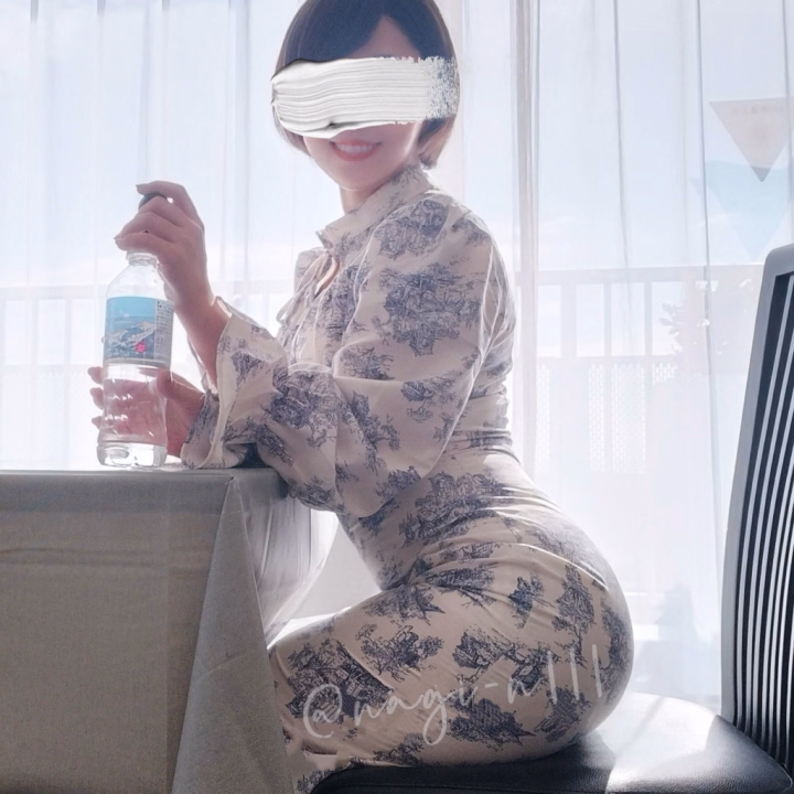 おはようございます☀️🌱
のっぴきならない事情により
しれっと1週間おやすみ頂いてましたが
今日から無事復帰です♡♡


身体は元気なのに
出勤できないの歯がゆかった🥺


欲求不満なので……
いっぱいイタズラさせてね😈


15:00~22:00でお待ちしてます🌸

┈┈┈┈┈┈┈┈┈┈

FULLCO
070-4423-4709
夏目 凪
(なつめ なぎ)

┈┈┈┈┈┈┈┈┈┈