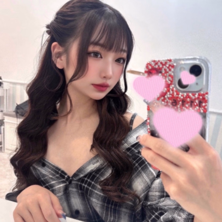 こんにちはえあですっ‼️


本日も6:00~LASTですっ(ㅅ´ ˘ `)♡


今日は朝からムラムラしちゃってた…

でとお兄さんとイチャイチャしたいから
我慢する😖💗

お兄さんのお❤︎んぽいっぱいナメナメして
えあのナカにいっっっぱい
あったかいの出してっ…❤️