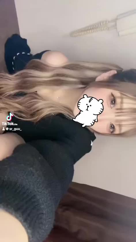 こんにちはえあですっ❣️

午前中からお兄さんと
イチャイチャさせてくれて
ありがとうございます🙈💕︎

えあの敏感🌰ちゃんも
喜んでます😌💗笑


今日もえあの敏感なカラダ
優しく虐めてくれる
紳士さんまだまだ募集中です❤️