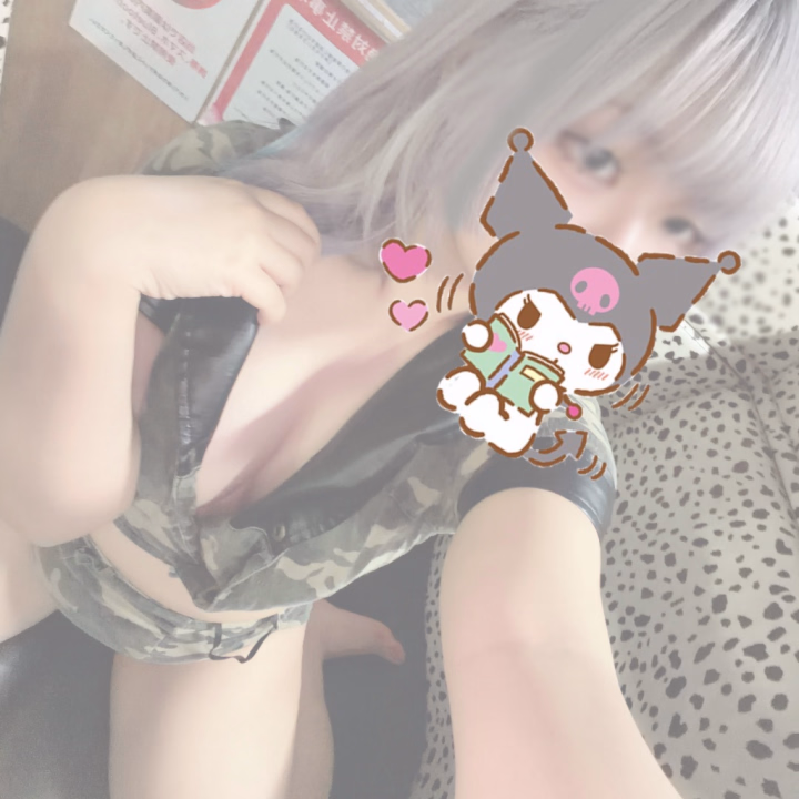 おはようございます( ˶˙ᵕ˙˶ )☀️
Ｎｏ．53 環《たまき》です🥹💖

本日2週間振りの出勤です〜(´；ω；｀)
学校に加えて予定つめつめでお久しぶりです😢
しばらくいなかった分いっぱい頑張ります( ⸝⸝×  ̫ ×⸝⸝)ෆ

本日18時までおりますので、ご都合合えばぜひお待ちしております꒰՞ ܸ. .ܸ՞꒱