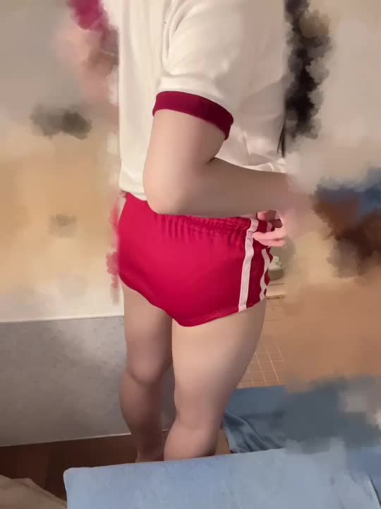 こんにちは✨️

もかです🥰

ブルマ姿でお尻を強調してみたよ♡  

ちょっぴりえちえちに仕上げたから、ドキドキしちゃうね💓‪

お兄ちゃんも一緒にドキドキしてくれるかな？😳💕︎︎

会えるのが楽しみだよ～！  

お誘いお待ちしてるね🎶🎀
