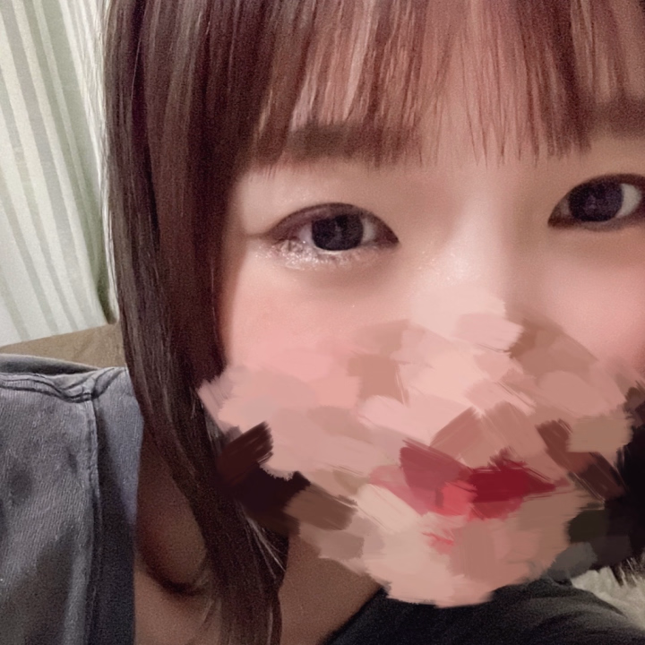 生きてるつきひだよ！🌙

生存確認日記！！

つきひ、生きております。

今日のお化粧がとても上手くいき、

あれっ？今日のつきひ可愛くないか？！

え、可愛いよね…？！あれっ…ん？

と思った写真です。

つきひの変態紳士様達が言うべき言葉はただ1つのみ！

それは【可愛い！】

つきひはただ褒められたいのです。

この歳になると人から褒められることってほぼ無くなるよね…😔

あ、お店は辞めておりません。(きっと)

スタッフ様…私まだ出勤してもいいですよね…(ﾎﾞｿｯ)

出勤出来るようになったらさせて頂けますか…(ｺｿｯ)

只今、何ヶ月ぶりかの女の子の日で出勤しておりません(今月出勤した…？)

今月中に1回は出勤…した…いっ…！！

4月からお昼のお仕事も始めるので超絶レア出勤つきひになる予定だからっ…

今月は出勤をっ…(気持ちは山々！！！)

ではでは、

ちょこちょこ生存確認日記書くので見てね、見てるよね(圧)

いつ出勤するか分からないんだからねっ(ﾂﾝﾃﾞﾚ)

ちゃんと日記チェックしててよねっ(ﾂﾝﾃﾞﾚ)