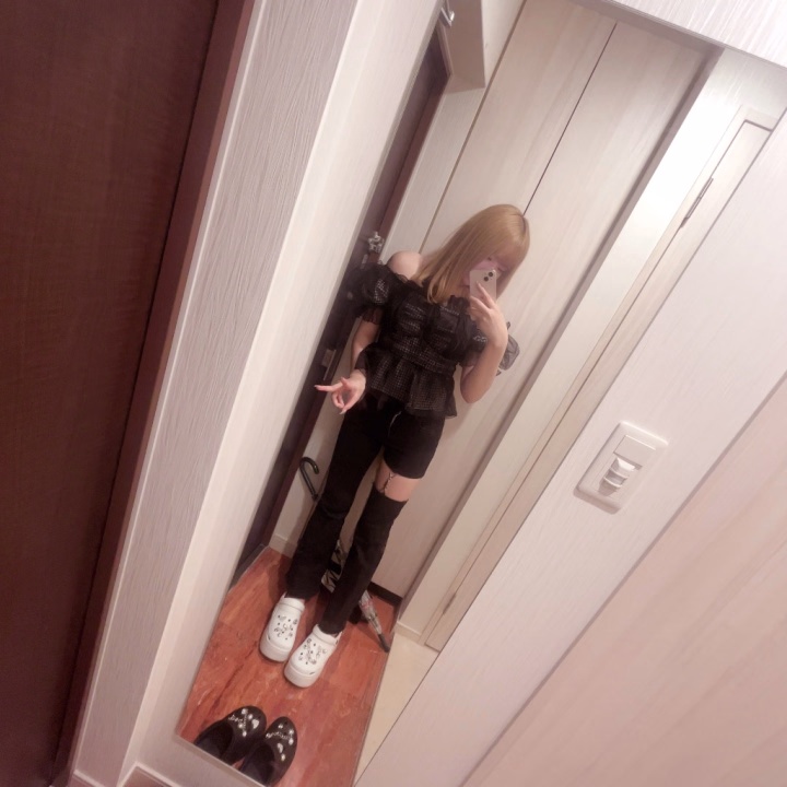 今日までの出勤です(ง  ᵕωᵕ)ว♪

ヌルヌル～(･ ω ･)～ﾇﾙﾇﾙ
したい方是非是非♡♡