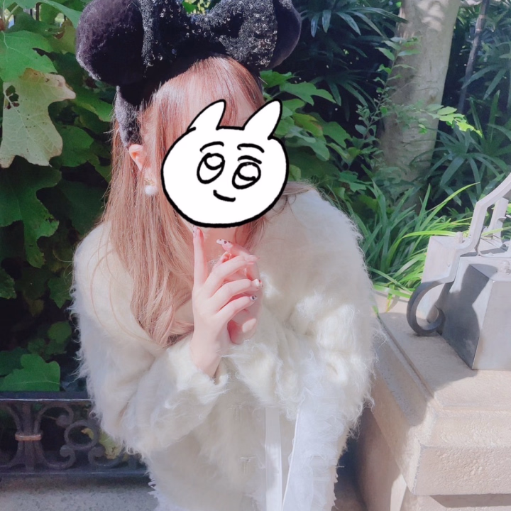 今日初日たくさんありがとうございます(ᐡ´• ·̫•)꜆♡

明日は朝から出勤です！
良かったらご予約お待ちしてます♡♡