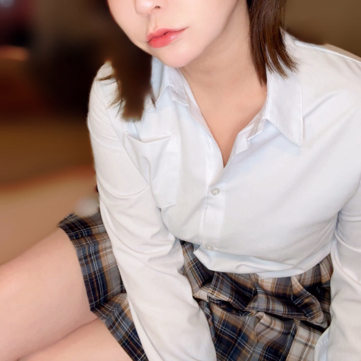 おひさしぶりです💡

気づいたら夜...🌙

長く応援してくれる人とか
ふと思い出してくれる人とか

そういう存在って
ありがたいなって思う夜です🫧

ゆっくり待ってるね☺️