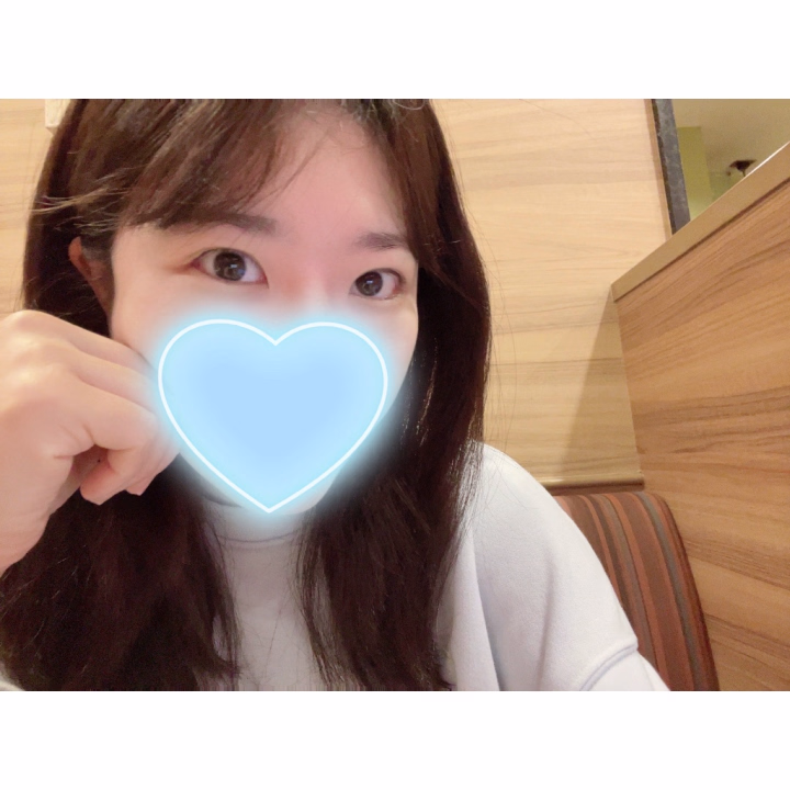こんにちは☀️

二度寝かつ三度寝してました😪


もう起き始めたので、四度寝はきっと無い、、、！
だがやはり特技ではある、、、🐑💤

(写真は外でたついでに寝起きランチにきたかんなさん📷)

逆に起きている時間はなにしているの？という感じですが皆さまにお会いしている、ほぼそれオンリーでございます😉

かんなさんの栄養素にねることとお兄さまにお会いすること、これが一切なくなれば干からびてしまうのでしょうね🫠🫠🫠


お水やりをしてもらいにこれからも横浜に来させていただきます🌷🚿


次は7月の3連休あたりと8月の頭からこさせてもらう予定でほぼ決まりました✌️
その前に残り2日よろしくおねがいします🙆‍♀️


それでは！！



かんな🎀