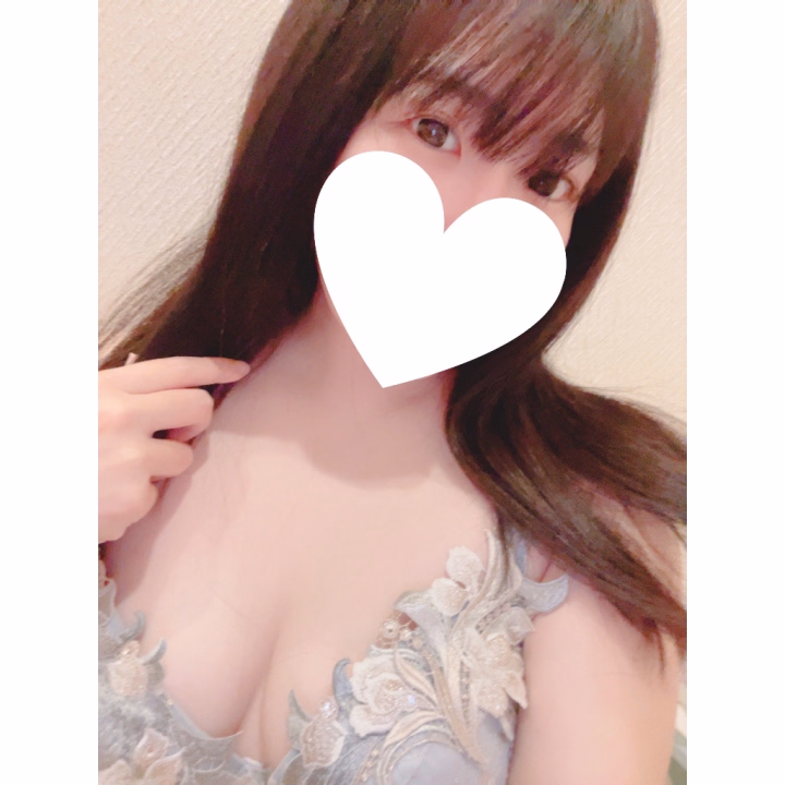 おはようございます☀️

昨日は横浜1日目ありがとうごさいました〜！🥰
そしてなかなか出勤してないんだね〜ってたくさん言われて申し訳ない気持ち😢

2、3ヶ月に1度のペースで来ていますのでお待たせしまっていて💦

それでも待っていてくれているあなたに超絶特大感謝🫶(ㅅ´꒳` )

タイミングは合わせづらいと思いますが、たまに思い出していただけると嬉しいです🥺💭

本当に時間が増えるか、かんなさんが分身の術をつかえるかじゃないと解決しない問題なのが辛い😭
でも人間時間はみな平等❕
上手く使えるようにもっともっと工夫したいですね〜


この話はさておき、本日ははお約束でいっぱいのようです🥹✨
ありがとうございます🙇‍♂️

はじめましての人も久しぶりの人も楽しみましょうね〜😉🤍

それでは今日も素敵な1日を🍀︎✨


かんな🎀