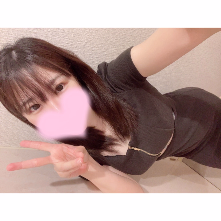 おはようございます☀️


かんなさんにとってGW出勤最終日〜🥳
我なりによく駆け抜けている〜🏃‍♂️


いつも思っているのですが、楽しい時間は自分1人では作れないと考えていて。
お互いがお互いを思わないと楽しいにはならないだろうなと💭

だからかんなが毎日楽しく思えるのはお兄さまが一緒な気持ちでいてくれてるからだな〜って！
本当にありがとうございます😌🤍✨


それでは今日も一日素敵な1日になりますように✨
お会いできる方はよろしくお願いします🐰🌸


かんな🎀